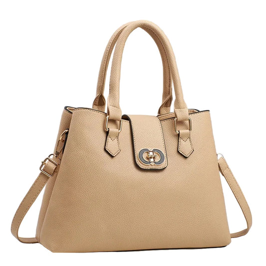 Fashionable Shoulder Bag with Chain